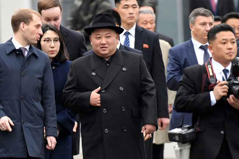 kim arrives russia