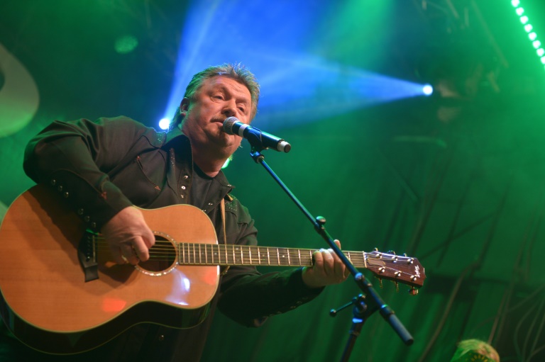 joe diffie dies coronavirus